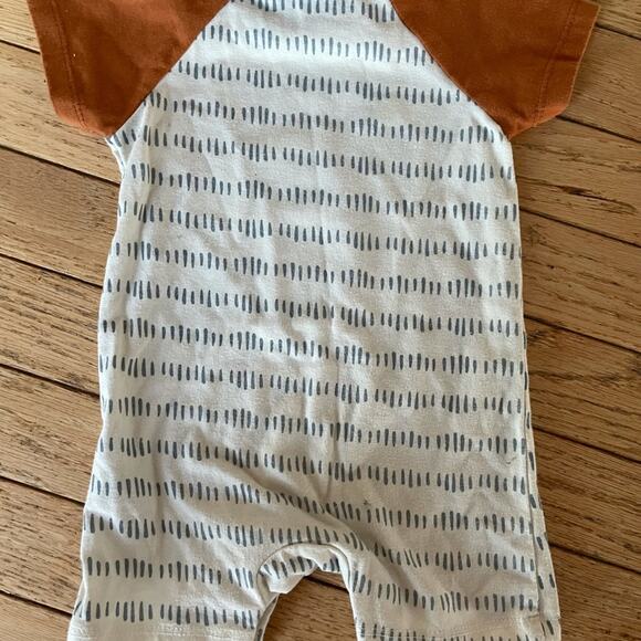 Chick Pea Baby Boy Dino Mite Romper 6-9 Months Short Sleeve Shorts Infant - Picture 3 of 5